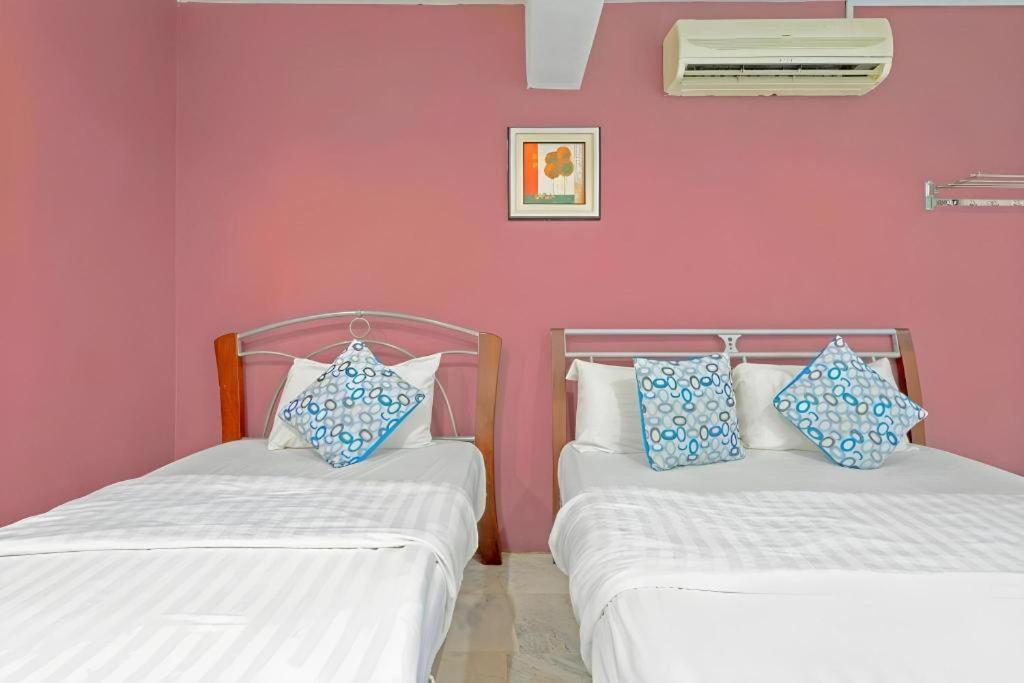 Oyo 89874 Gs Golden Star Hotel 세리 켐방안 외부 사진