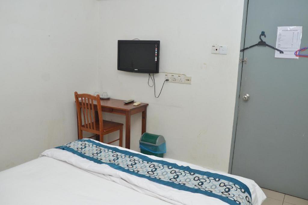Oyo 89874 Gs Golden Star Hotel 세리 켐방안 외부 사진