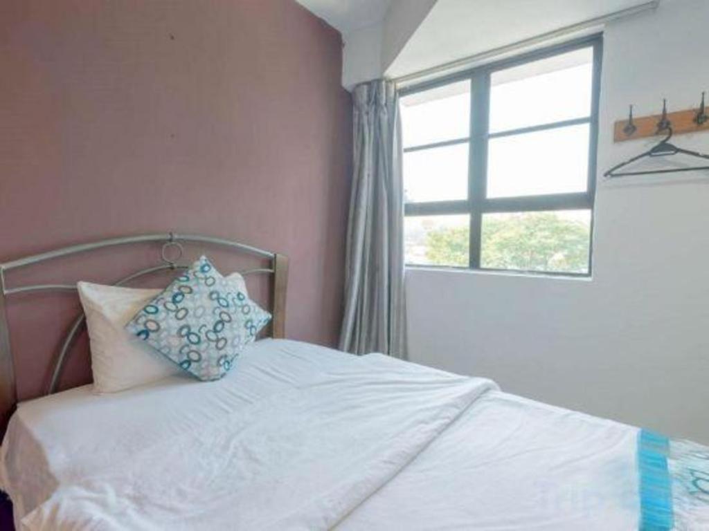 Oyo 89874 Gs Golden Star Hotel 세리 켐방안 외부 사진