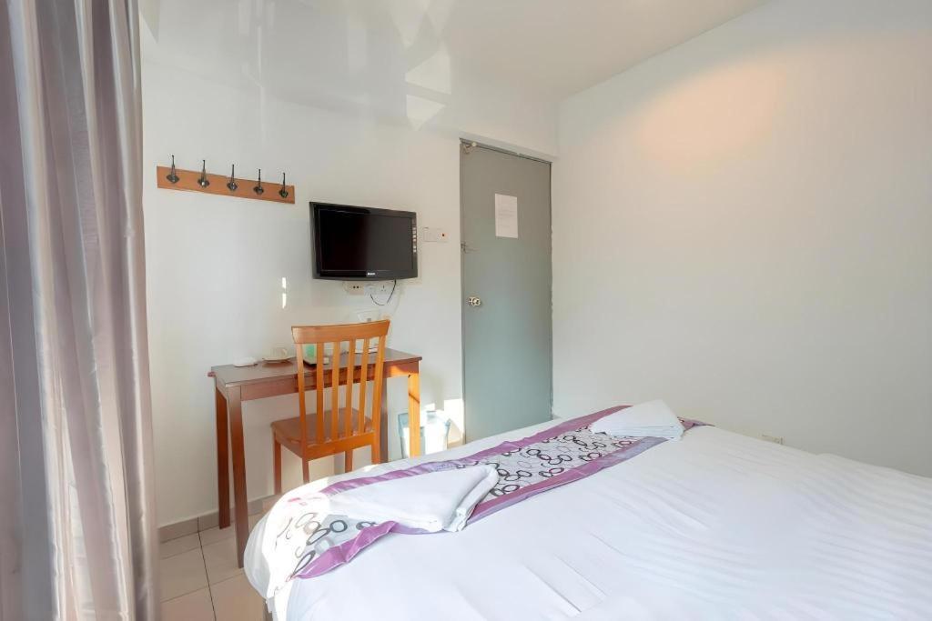 Oyo 89874 Gs Golden Star Hotel 세리 켐방안 외부 사진